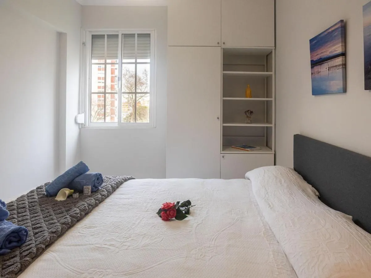 Apartment Olivais By Interhome Лиссабон